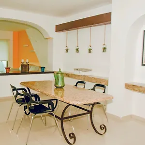 https://luxury-apartment-one.quintano-roohotels.com